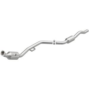 MagnaFlow Exhaust Products OEM Grade Direct-Fit Catalytic Converter 51666