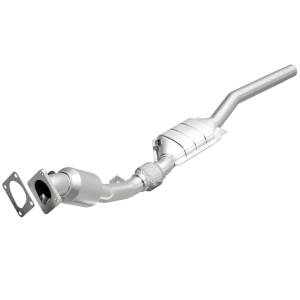 MagnaFlow Exhaust Products OEM Grade Direct-Fit Catalytic Converter 49913