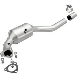 MagnaFlow Exhaust Products OEM Grade Direct-Fit Catalytic Converter 49929