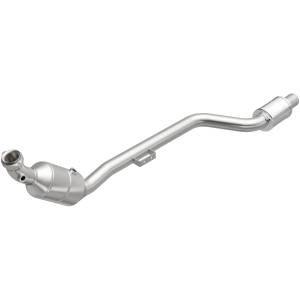 MagnaFlow Exhaust Products California Direct-Fit Catalytic Converter 5561265