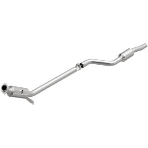 MagnaFlow Exhaust Products California Direct-Fit Catalytic Converter 5561448