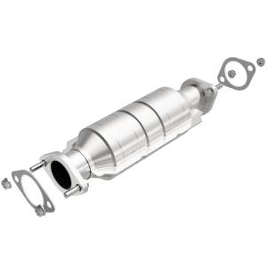 MagnaFlow Exhaust Products OEM Grade Direct-Fit Catalytic Converter 51332