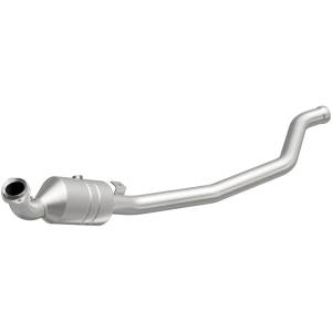 MagnaFlow Exhaust Products OEM Grade Direct-Fit Catalytic Converter 52178