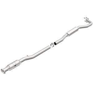 MagnaFlow Exhaust Products OEM Grade Direct-Fit Catalytic Converter 51539