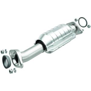 MagnaFlow Exhaust Products OEM Grade Direct-Fit Catalytic Converter 51672