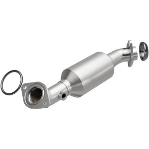 MagnaFlow Exhaust Products California Direct-Fit Catalytic Converter 5461884