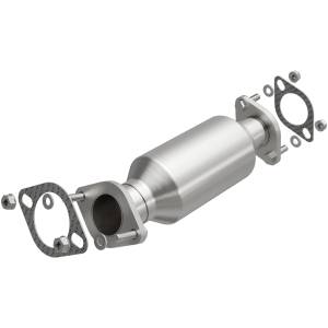 MagnaFlow Exhaust Products California Direct-Fit Catalytic Converter 5561823