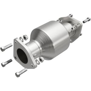 MagnaFlow Exhaust Products California Direct-Fit Catalytic Converter 5571184
