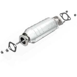 MagnaFlow Exhaust Products California Direct-Fit Catalytic Converter 5571653