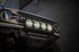 DV8 Offroad Bumpers & Jeep Accessories | 1350 Offroad - DV8 7in Halo Elite Round Light with Accent Halo - White/Amber - BE7RW108W-H - Image 11