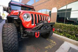 DV8 Offroad Bumpers & Jeep Accessories | 1350 Offroad - DV8 07-23 Jeep Wrangler/Gladiator JT/JK/JL FS-25 Stubby Front Bumper with Plated Bull Bar - FBJL-06 - Image 2