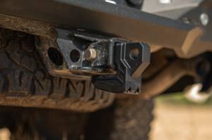 DV8 Offroad Bumpers & Jeep Accessories | 1350 Offroad - DV8 Universal Hitch Skid Plate - Black - UNHS-01BL - Image 6