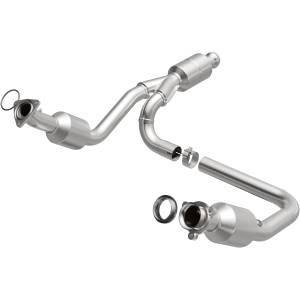 MagnaFlow Exhaust Systems & Installation | 1350 Offroad - MagnaFlow OEM Grade Direct-Fit Catalytic Converter 52642 - Image 1