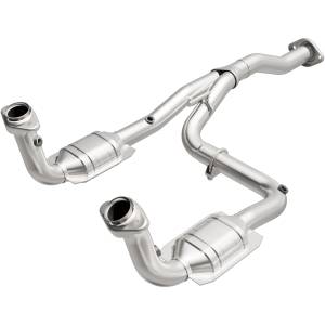 MagnaFlow Exhaust Systems & Installation | 1350 Offroad - MagnaFlow OEM Grade Direct-Fit Catalytic Converter 49186 - Image 1