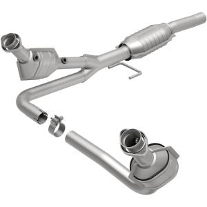MagnaFlow Exhaust Systems & Installation | 1350 Offroad - MagnaFlow OEM Grade Direct-Fit Catalytic Converter 51392 - Image 1
