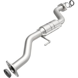MagnaFlow Exhaust Systems & Installation | 1350 Offroad - MagnaFlow OEM Grade Direct-Fit Catalytic Converter 51728 - Image 1